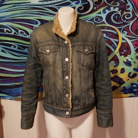 GAP Jackets & Blazers - gap sherpa lined denim jacket size s